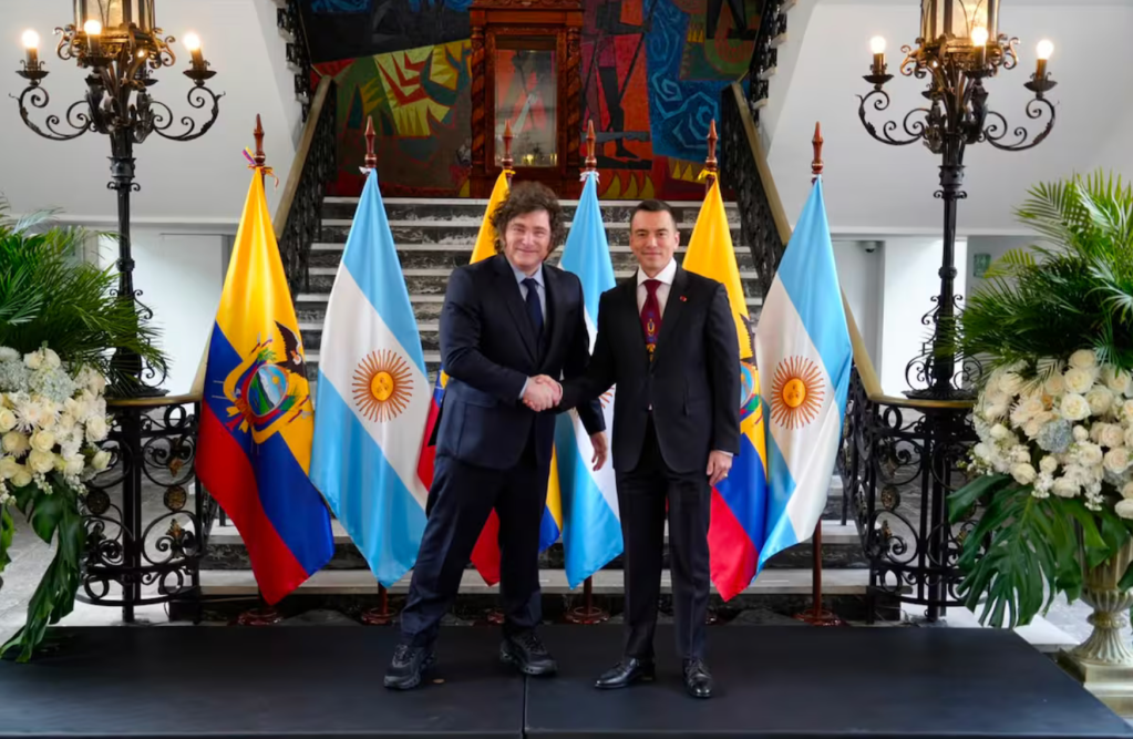 El Gobierno nacional abre un nuevo mercado para exportar más vehículos a&nbsp;Ecuador