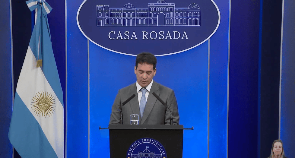 La privatización de AySA apunta a ampliar el acceso al agua y las cloacas con nuevas&nbsp;inversiones