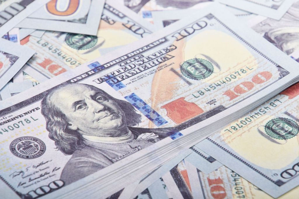 Un millonario debe más de mil millones de dólares y aún no paga al&nbsp;fisco